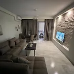 아파트 Disy